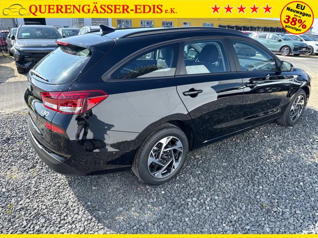 Hyundai / i30 / Grau / / / 