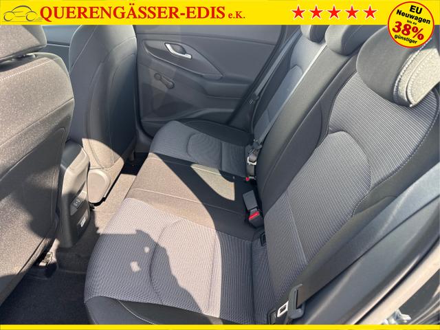 Hyundai / i30 / Grau / / / 