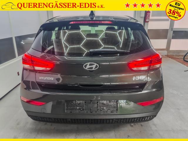 Hyundai i30 STYLE DCT NAVI WP ALU LED RFK PDC 