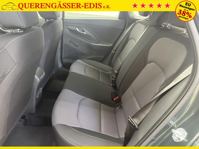 Hyundai i30 STYLE DCT NAVI WP ALU LED RFK PDC 
