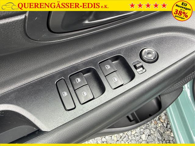 Hyundai / i20 / Grau / / / 