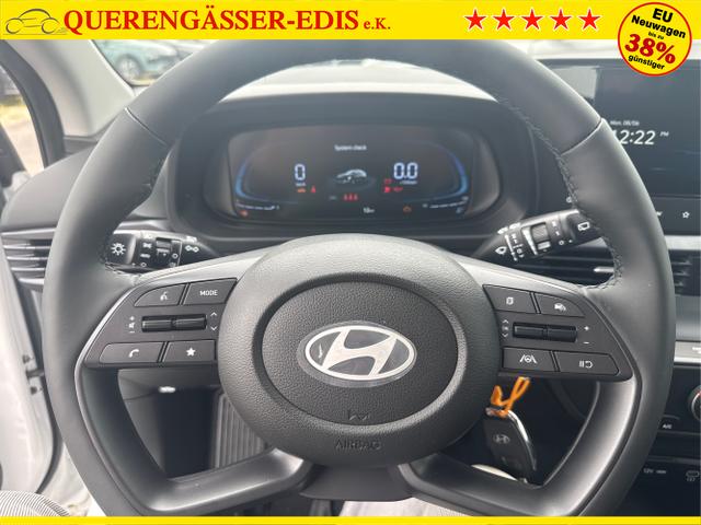Hyundai / BAYON / Grau / / / 