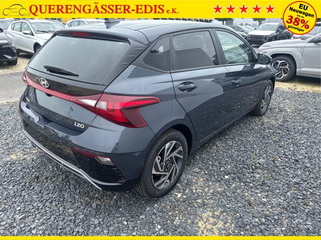 Hyundai / i20 / Grau / / / 