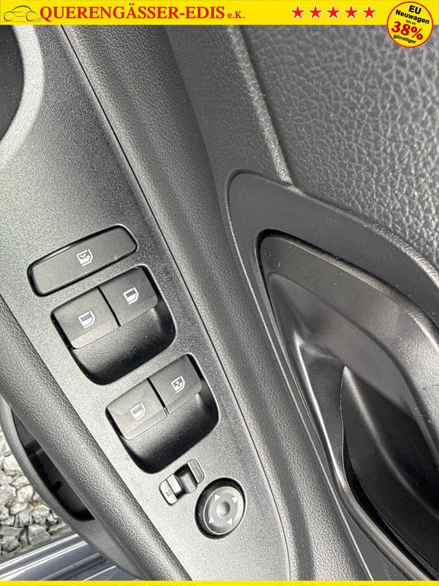 Hyundai / i20 / Grau / / / 