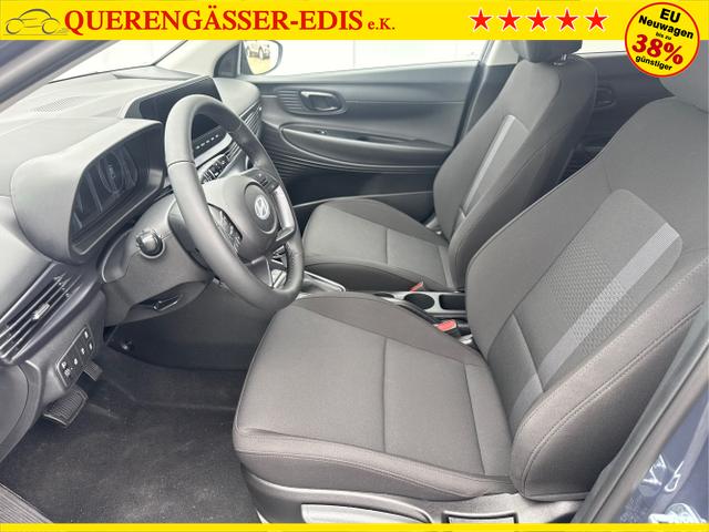 Hyundai / i20 / Grau / / / 