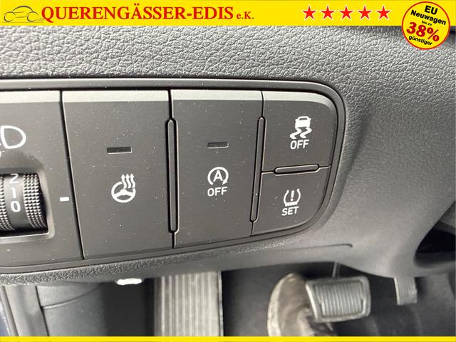 Hyundai / i20 / Grau / / / 