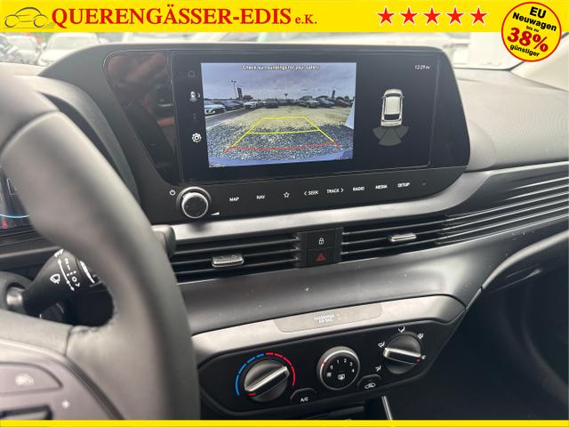 Hyundai / i20 / Grau / / / 