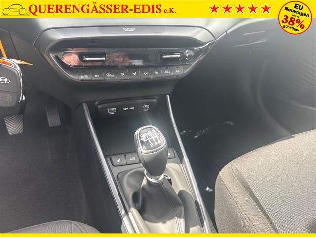 Hyundai / i20 / Grau / / / 