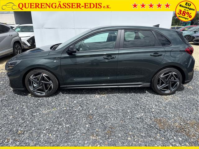 Hyundai / i30 / Grau / / / 
