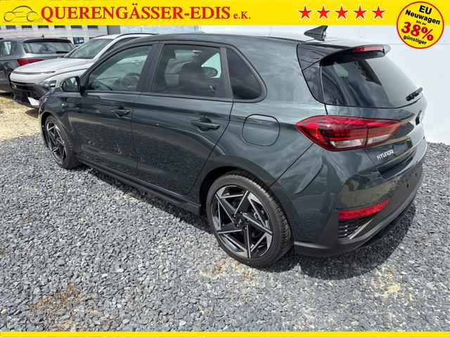 Hyundai / i30 / Grau / / / 