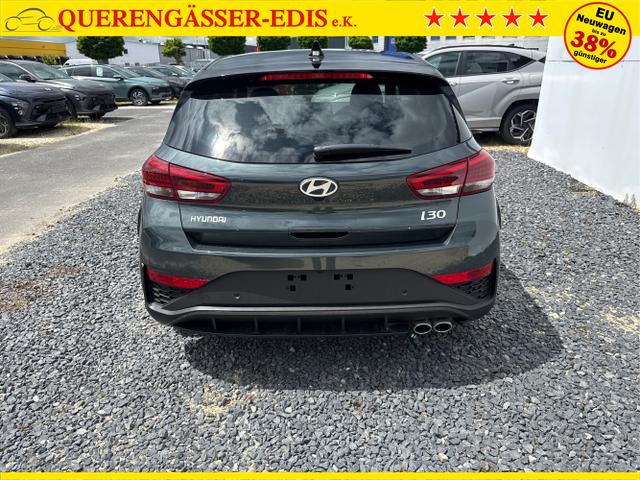 Hyundai / i30 / Grau / / / 