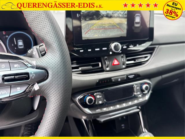 Hyundai / i30 / Grau / / / 