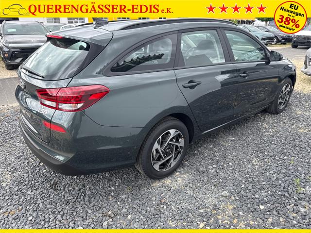 Hyundai / i30 / Grau / / / 
