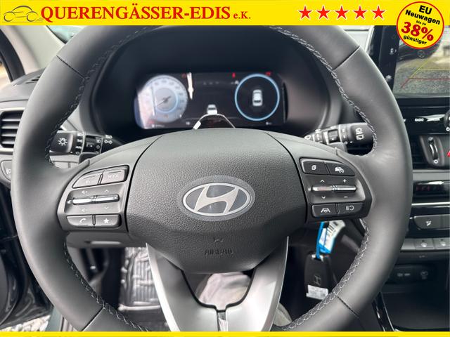 Hyundai / i30 / Grau / / / 