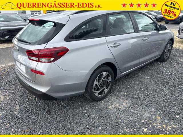 Hyundai / i30 / Grau / / / 