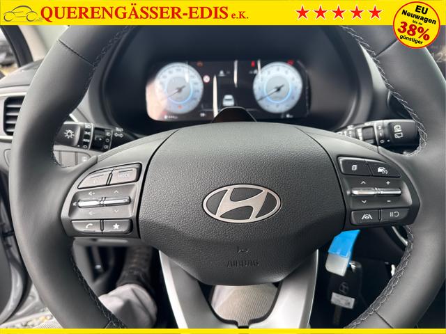 Hyundai / i30 / Grau / / / 
