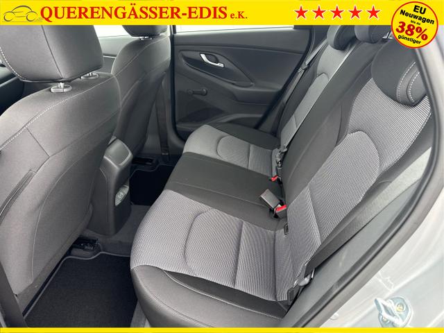 Hyundai / i30 / Grau / / / 