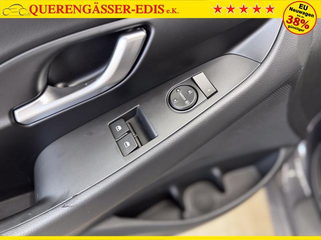 Hyundai i30 Kombi STYLE DCT NAVI WP ALU LED RFK PDC 
