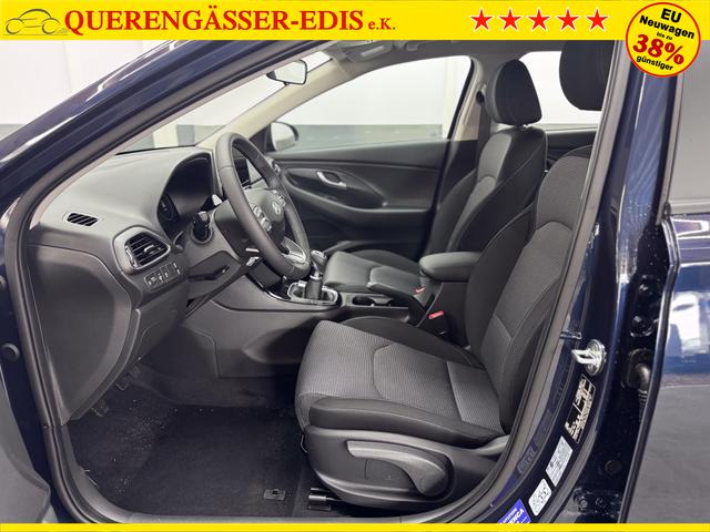 Hyundai i30 Kombi STYLE NAVI RFK SHZ PDC ALU 