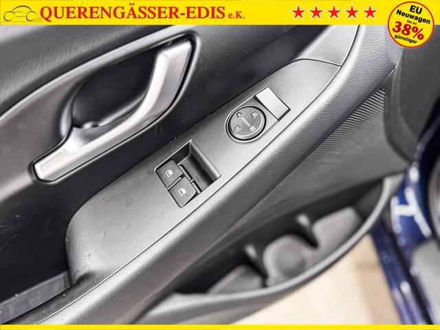 Hyundai i30 Kombi STYLE NAVI RFK SHZ PDC ALU 