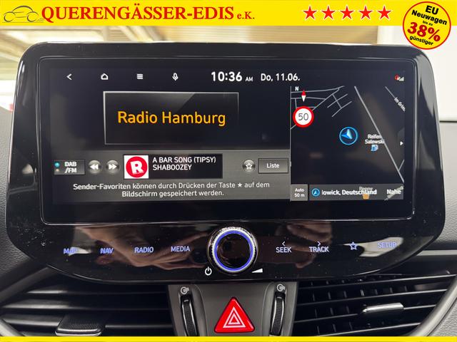Hyundai i30 Kombi STYLE NAVI RFK SHZ PDC ALU 