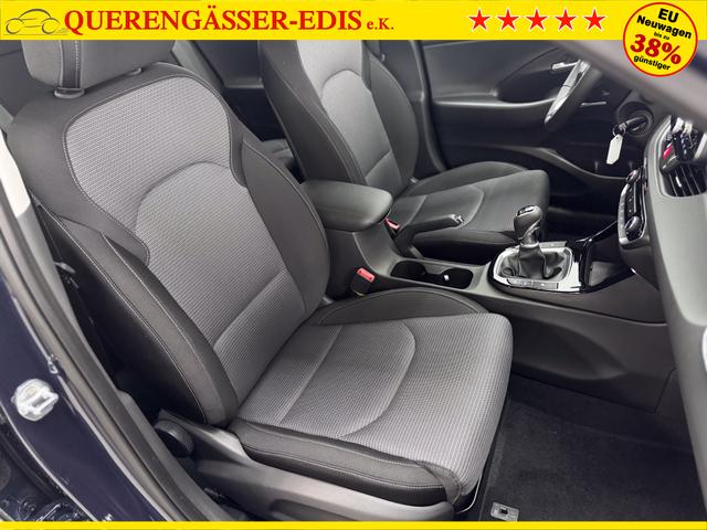 Hyundai i30 Kombi STYLE NAVI RFK SHZ PDC ALU 