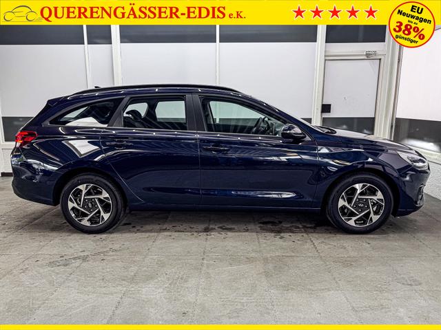 Hyundai i30 Kombi STYLE NAVI RFK SHZ PDC ALU 