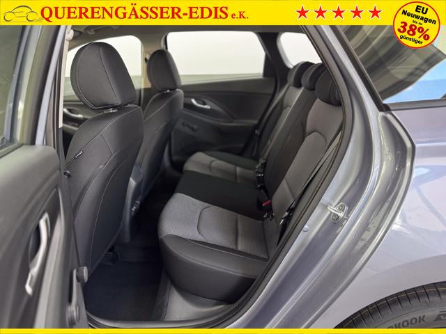 Hyundai i30 Kombi STYLE DCT NAVI RFK SHZ PDC ALU 