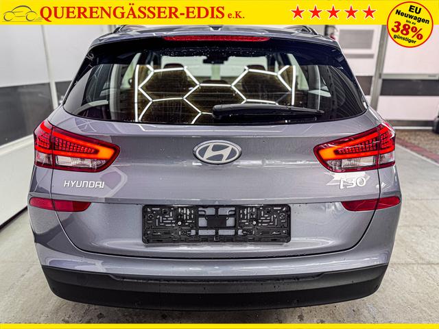Hyundai i30 Kombi STYLE DCT NAVI RFK SHZ PDC ALU 
