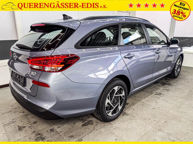 Hyundai i30 Kombi STYLE DCT NAVI RFK SHZ PDC ALU 