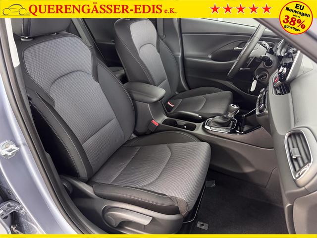 Hyundai i30 Kombi STYLE DCT NAVI RFK SHZ PDC ALU 