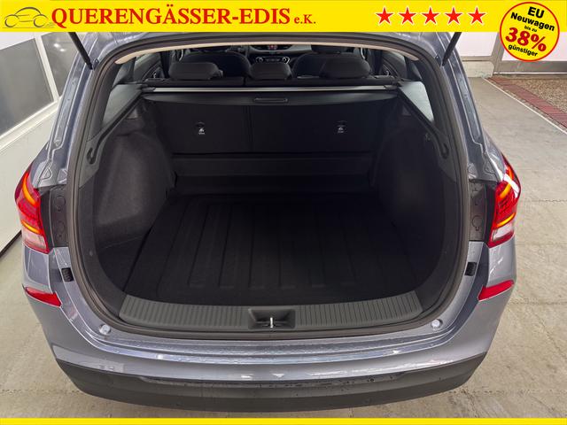 Hyundai i30 Kombi STYLE DCT NAVI RFK SHZ PDC ALU 