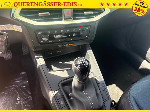 Seat / Arona / Grau / / / 