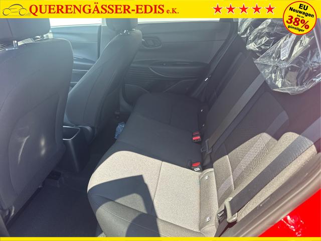 Hyundai / i20 / Grau / / / 