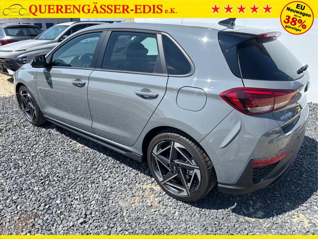 Hyundai / i30 / Grau / / / 