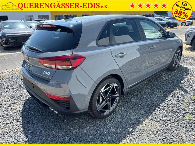 Hyundai / i30 / Grau / / / 