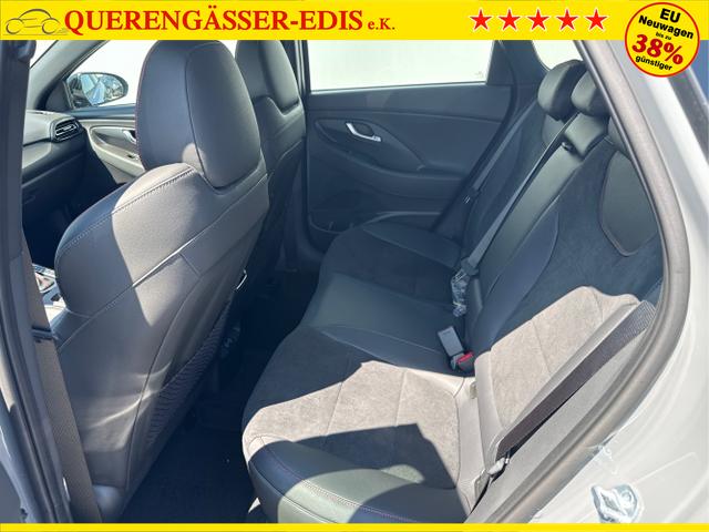 Hyundai / i30 / Grau / / / 