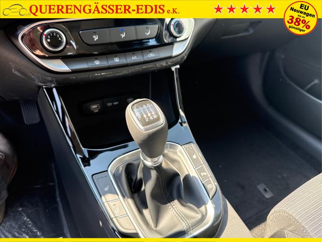 Hyundai / i30 / Grau / / / 