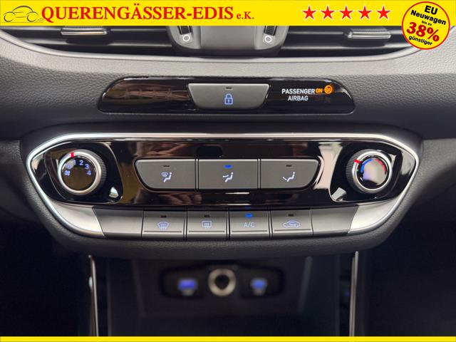 Hyundai i30 STYLE ALU SHZ NAVI RFK PDC 
