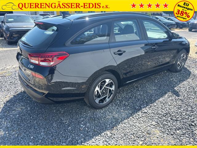 Hyundai / i30 / Grau / / / 