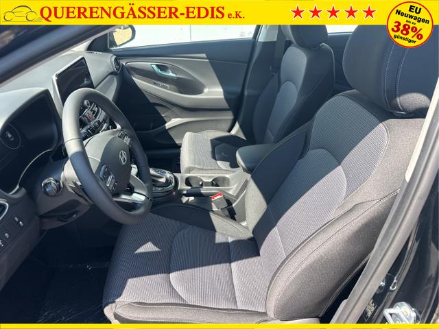 Hyundai / i30 / Grau / / / 