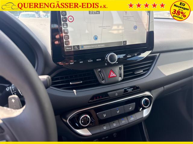 Hyundai / i30 / Grau / / / 