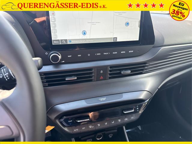 Hyundai / i20 / Grau / / / 