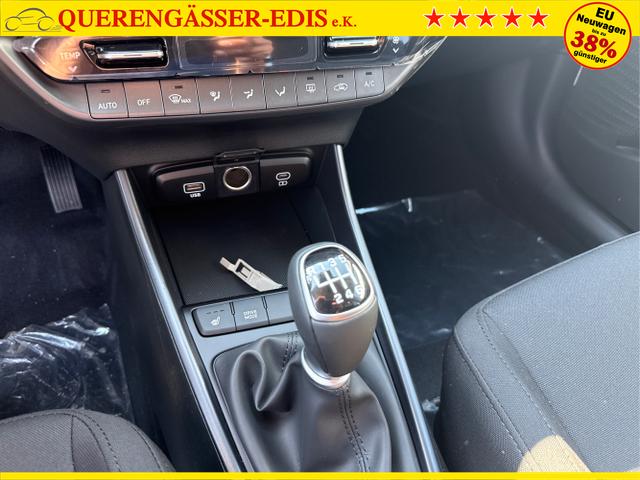 Hyundai / i20 / Grau / / / 