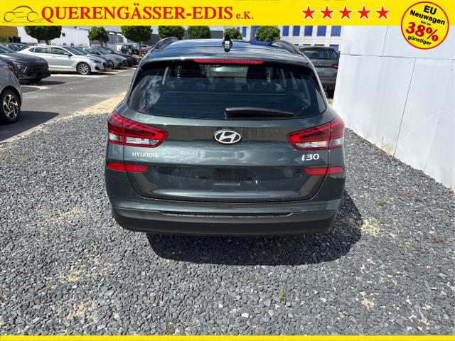 Hyundai / i30 / Grau / / / 