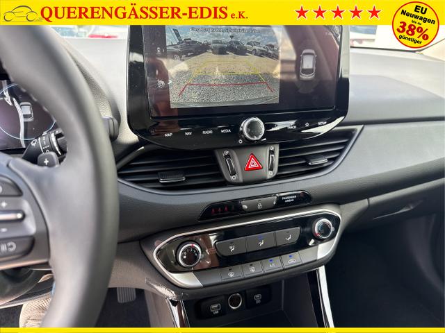 Hyundai / i30 / Grau / / / 