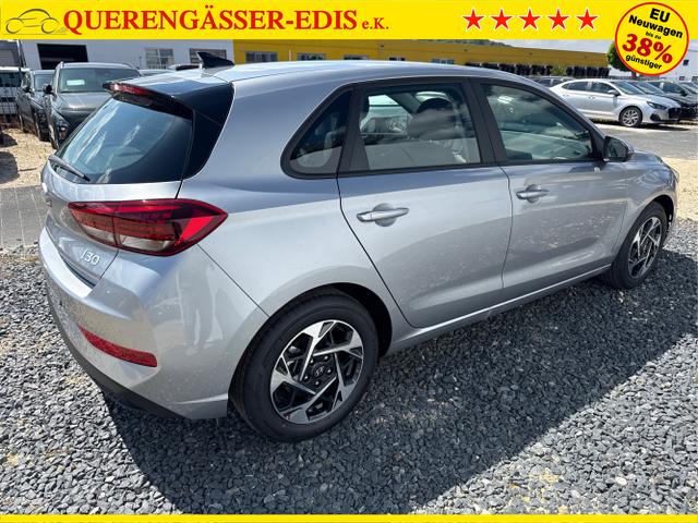 Hyundai / i30 / Grau / / / 