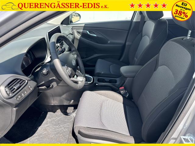 Hyundai / i30 / Grau / / / 