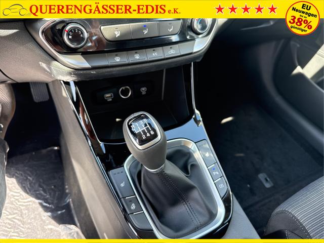 Hyundai / i30 / Grau / / / 