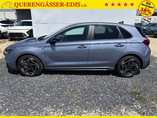 Hyundai / i30 / Grau / / / 